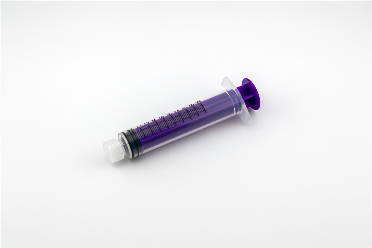 Enteric nutrition syringe