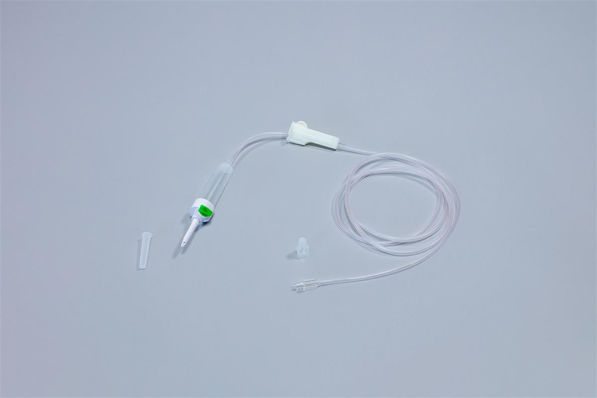 Admin system of serums with PVC-free chamber with Luer Lock