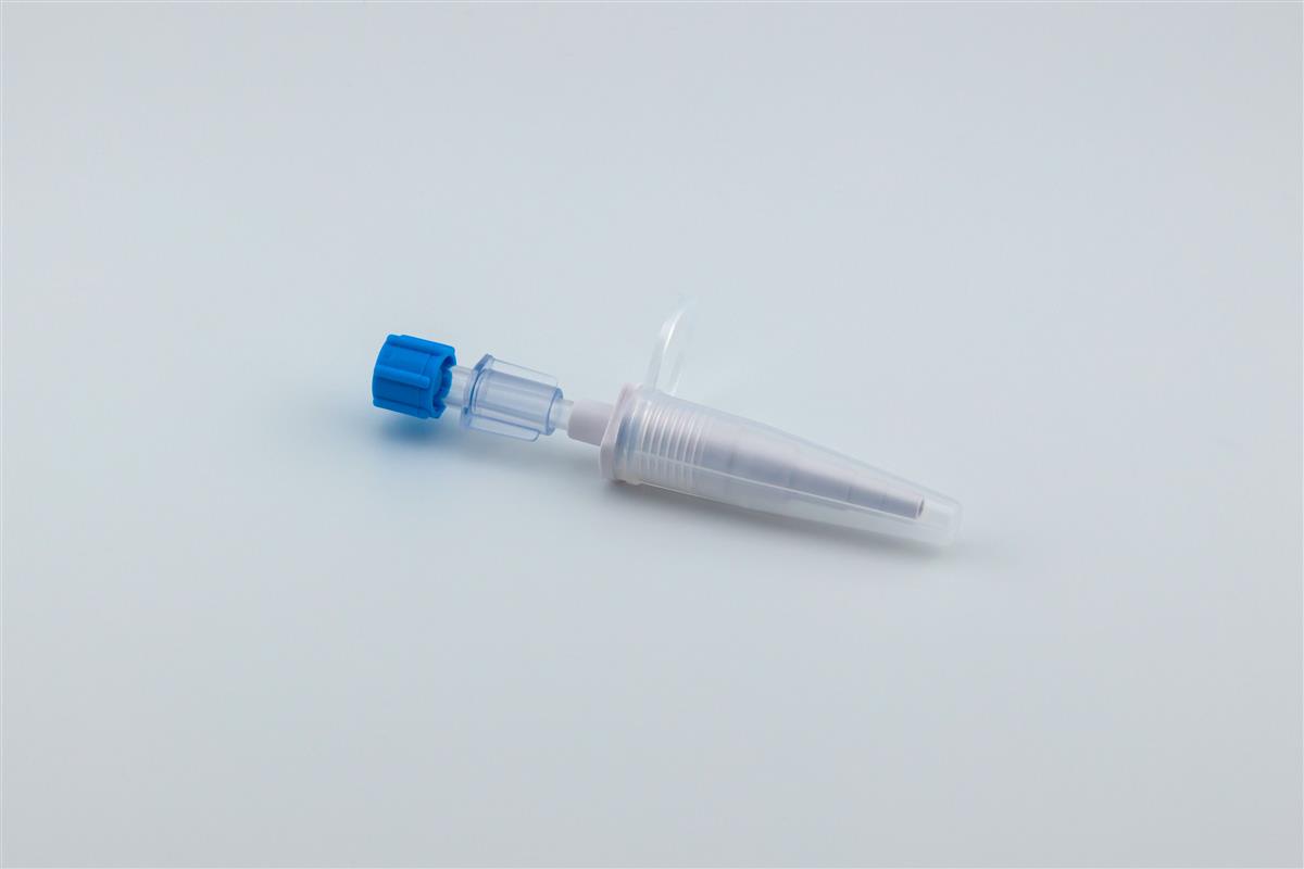 Female Luer Lock adapter for feeding tube